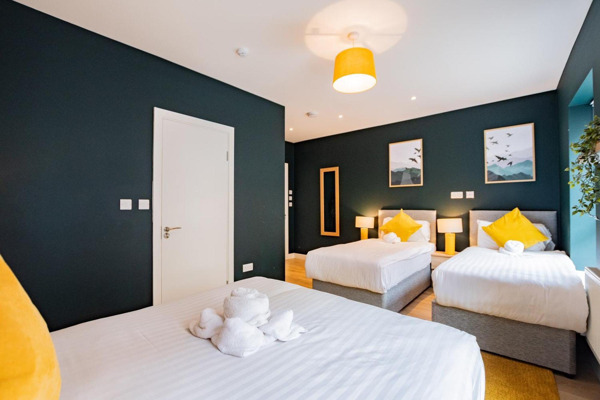 The Large Group House -Sleeps 21 Villa Dublin Eksteriør bilde